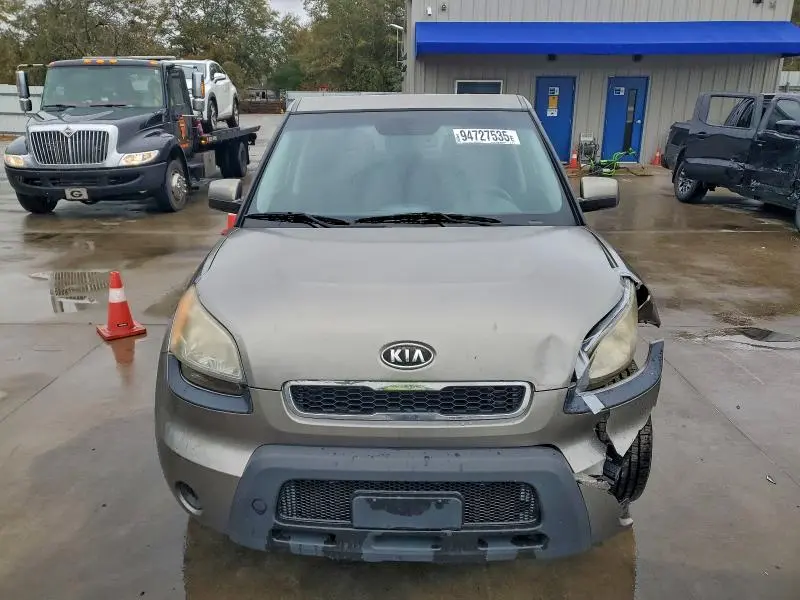 2011 KIA SOUL +  