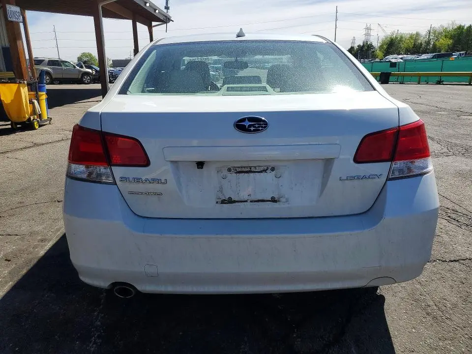 2013 SUBARU LEGACY 2.5I LIMITED  