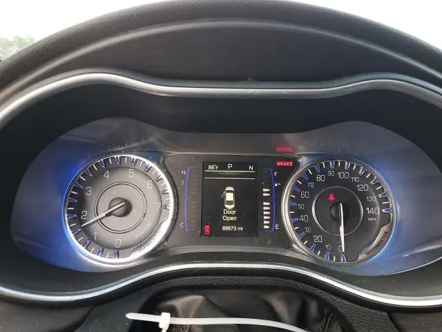 2016 CHRYSLER 200 LX
