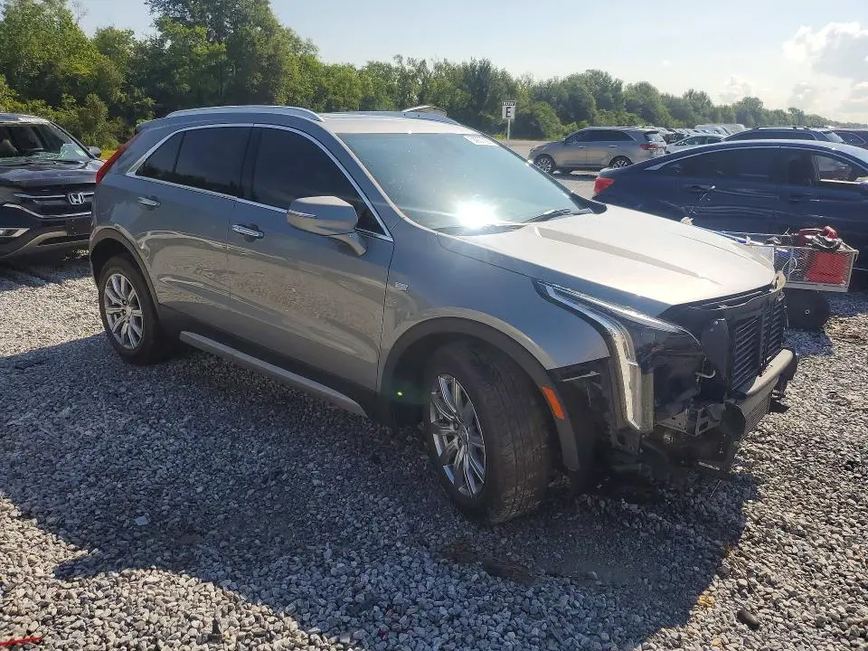 2023 CADILLAC XT4 PREMIUM LUXURY  