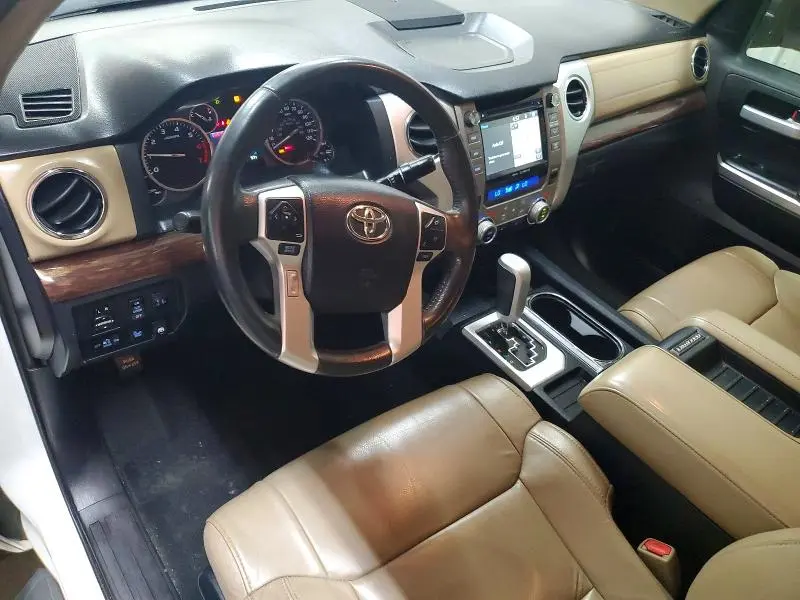 2017 TOYOTA TUNDRA CREWMAX LIMITED  