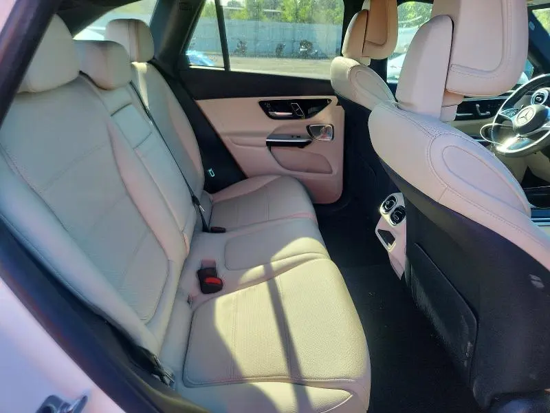 2025 MERCEDES-BENZ GLC 300 4MATIC  