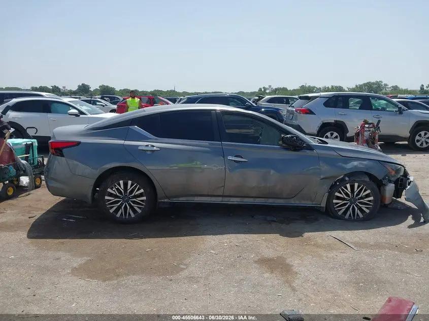2024 NISSAN ALTIMA SV FWD