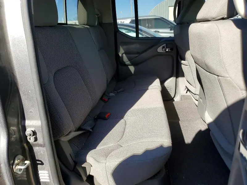 2021 NISSAN FRONTIER S  