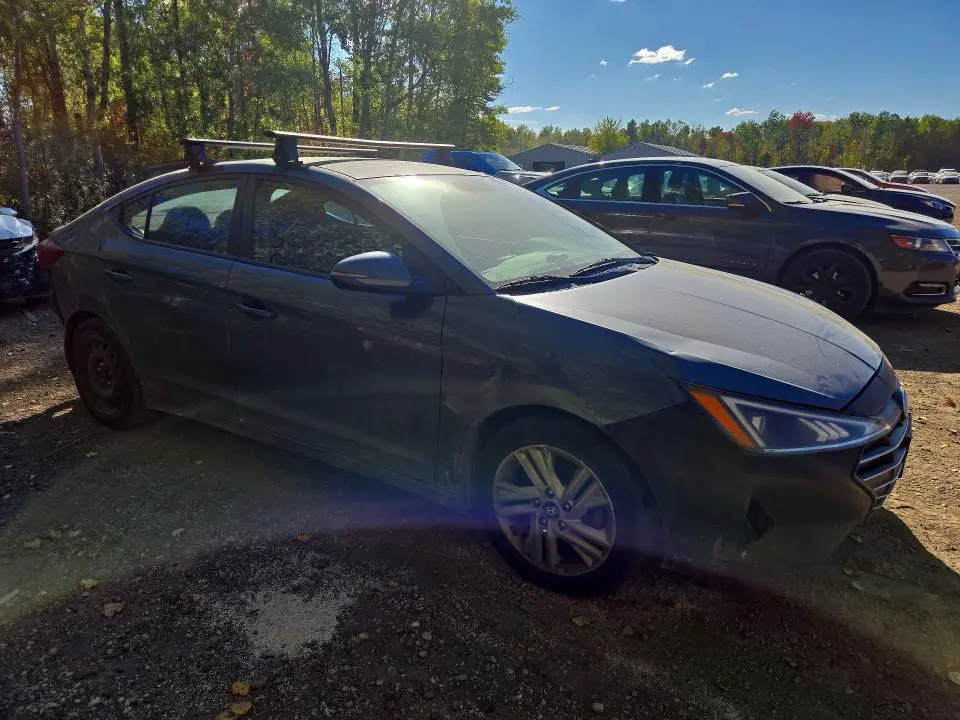 2019 HYUNDAI ELANTRA SEL  