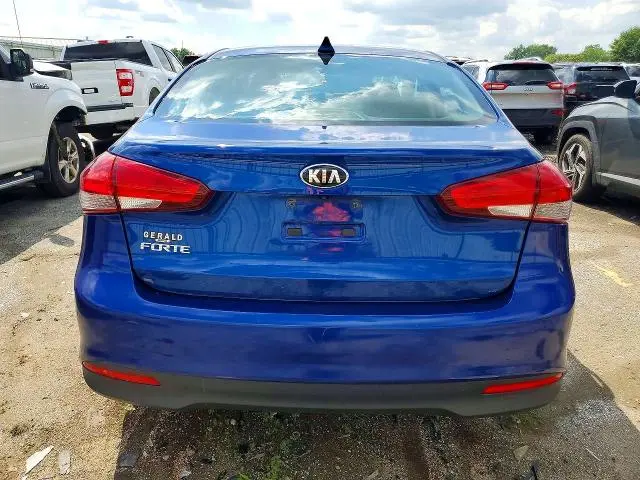 2018 KIA FORTE LX  