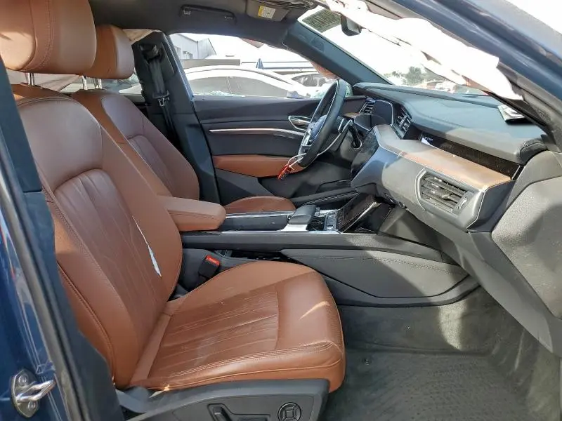 2024 AUDI Q8 E-TRON PREMIUM PLUS  