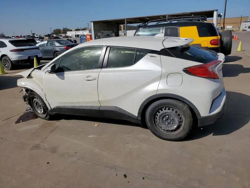 2021 TOYOTA C-HR XLE  