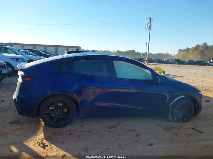 2026 TESLA MODEL Y RWD