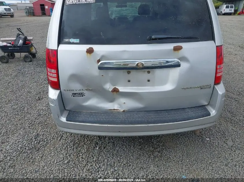 2010 CHRYSLER TOWN & COUNTRY TOURING