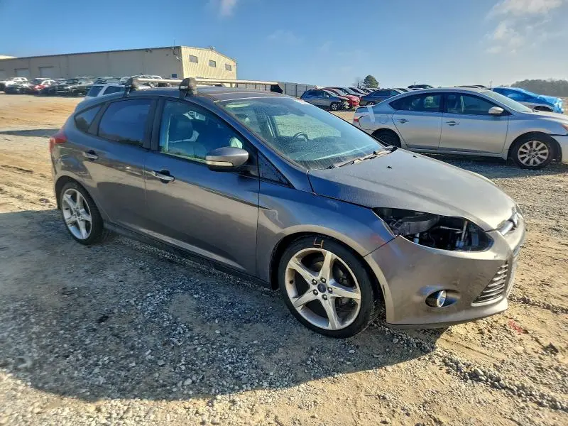 2012 FORD FOCUS TITANIUM  