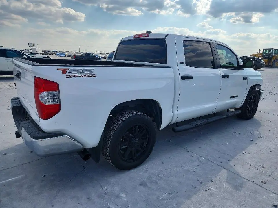 2021 TOYOTA TUNDRA SR5  