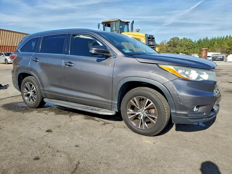 2016 TOYOTA HIGHLANDER XLE  