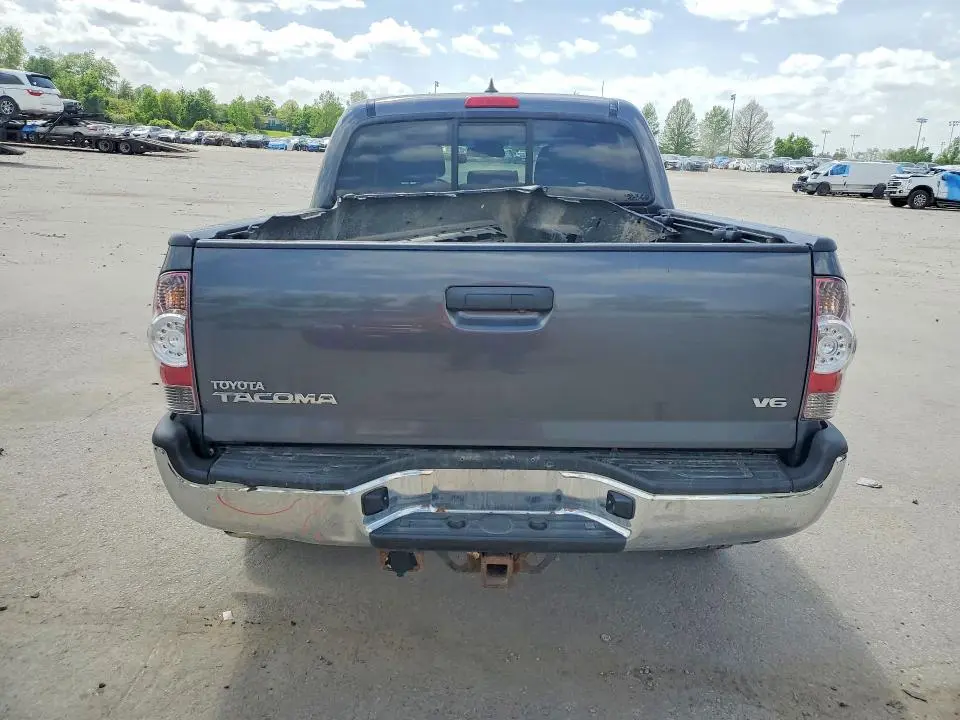 2015 TOYOTA TACOMA V6  