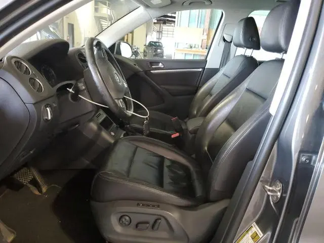 2013 VOLKSWAGEN TIGUAN S  