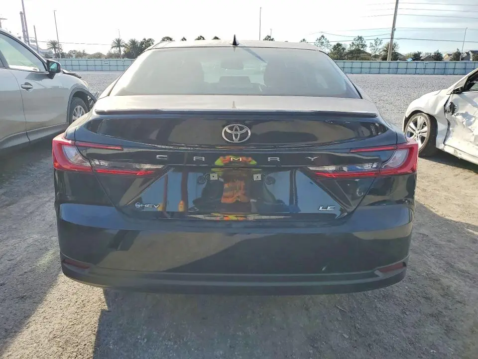 2025 TOYOTA CAMRY   