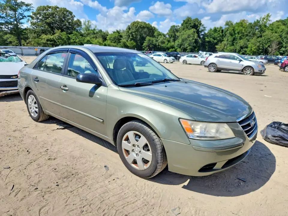 2010 HYUNDAI SONATA GLS  