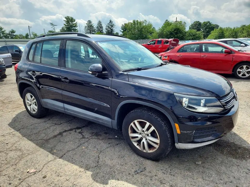 2016 VOLKSWAGEN TIGUAN S  