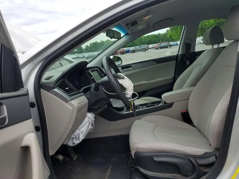 2018 HYUNDAI SONATA SE  