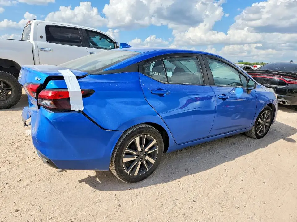 2021 NISSAN VERSA SV  