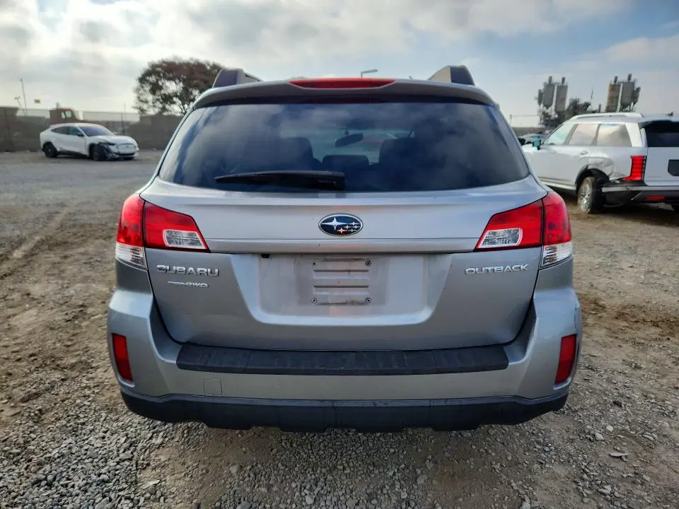 2011 SUBARU OUTBACK 2.5I PREMIUM  