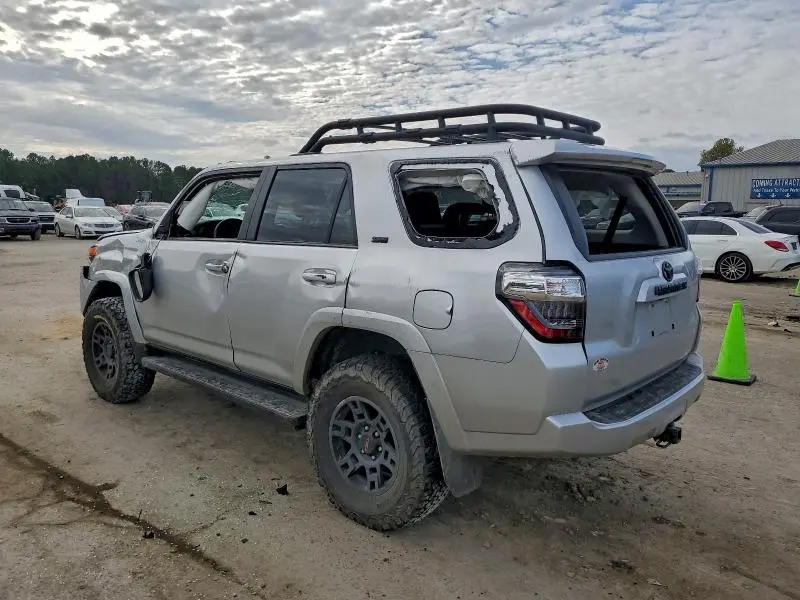 2023 TOYOTA 4RUNNER SE  
