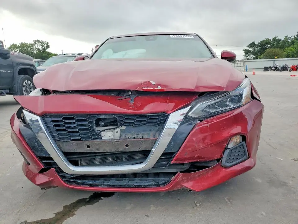 2022 NISSAN ALTIMA SV  