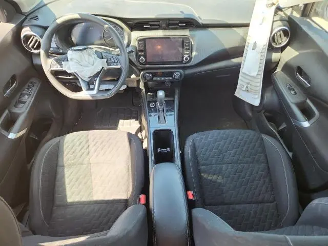 2021 NISSAN KICKS SV  