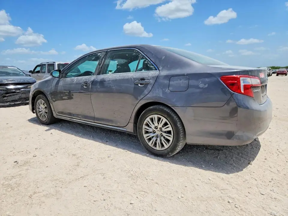 2014 TOYOTA CAMRY LE  