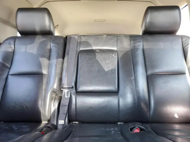 2011 CADILLAC ESCALADE ESV PREMIUM  