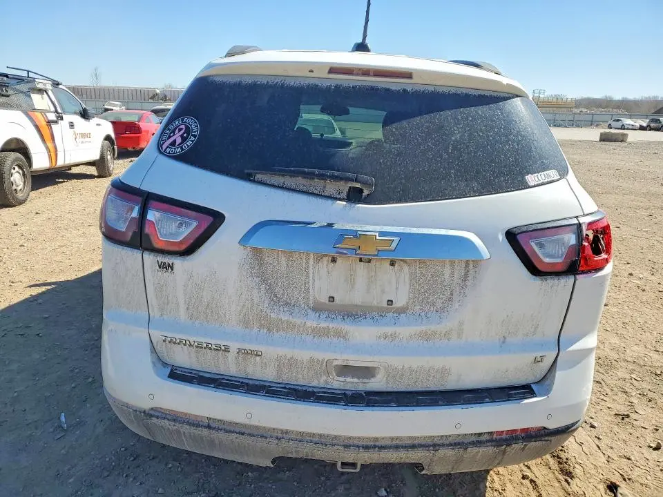 2017 CHEVROLET TRAVERSE LT  