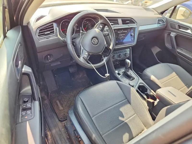 2021 VOLKSWAGEN TIGUAN SE  
