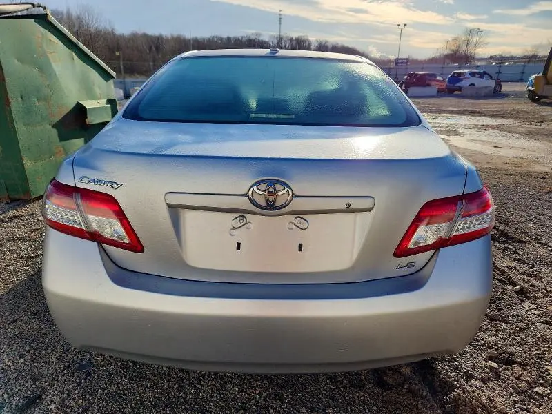 2010 TOYOTA CAMRY LE  