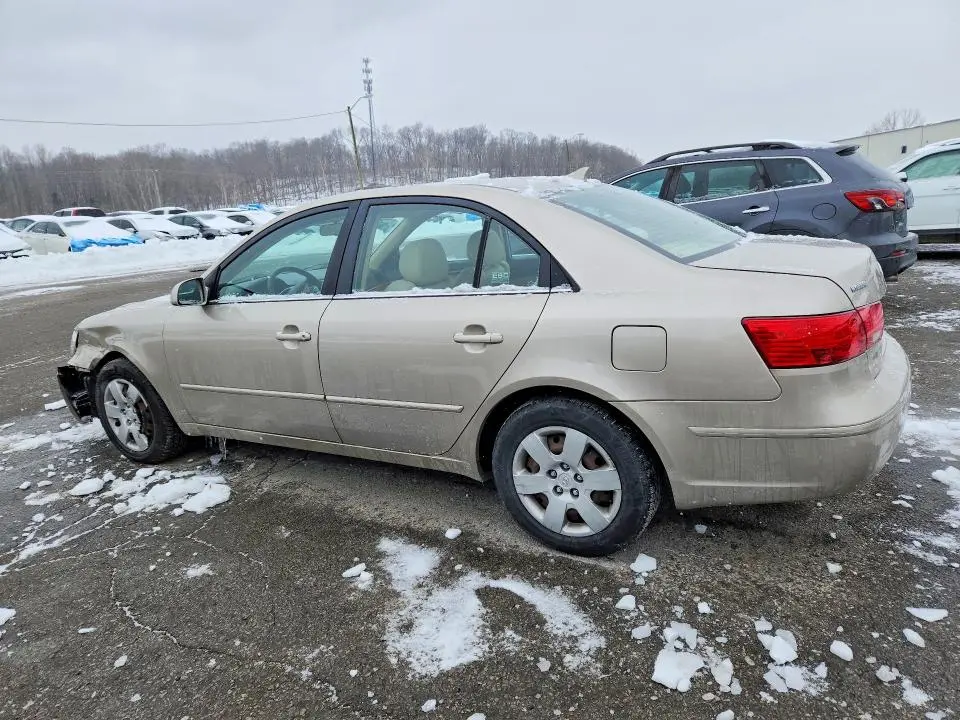 2010 HYUNDAI SONATA GLS  