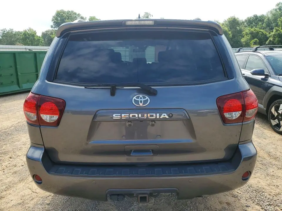2019 TOYOTA SEQUOIA SR5  