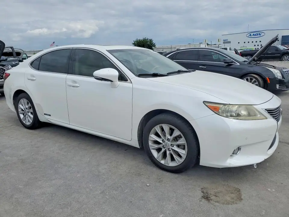 2013 LEXUS ES 300H  