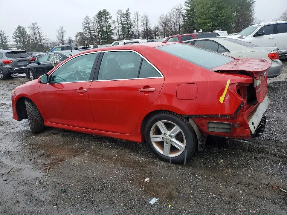2014 TOYOTA CAMRY SE  