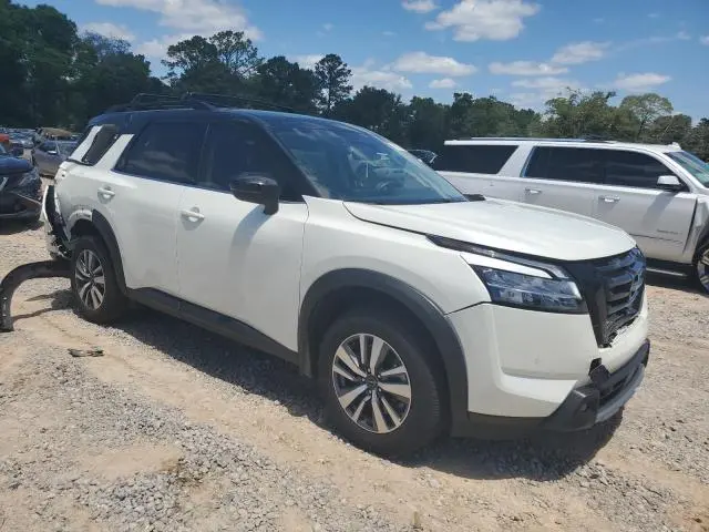 2024 NISSAN PATHFINDER SL  