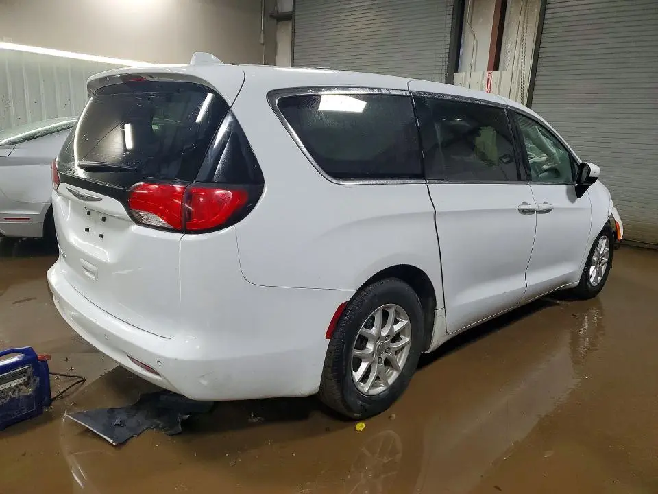 2018 CHRYSLER PACIFICA LX  