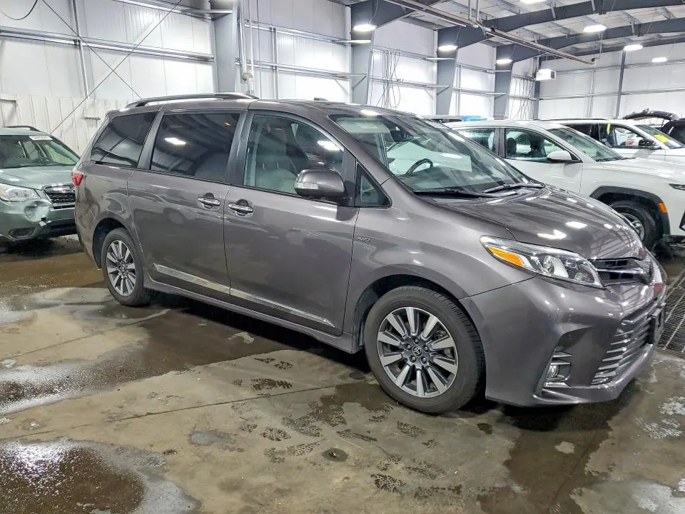 2020 TOYOTA SIENNA LIMITED PREMIUM 7-PASSENGER  
