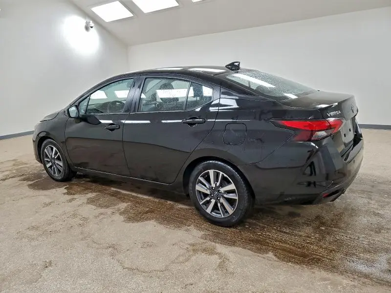 2023 NISSAN VERSA SV  