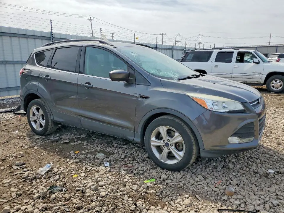 2015 FORD ESCAPE SE  