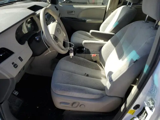 2011 TOYOTA SIENNA LE  