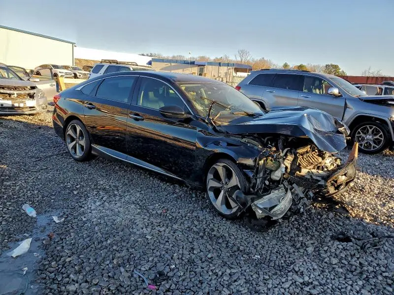 2018 HONDA ACCORD TOURING  