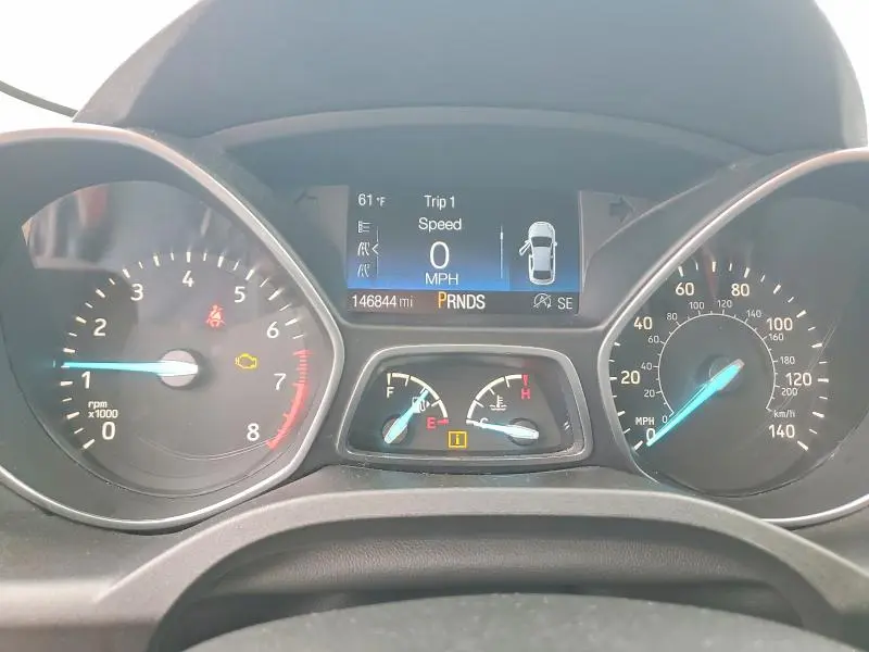 2017 FORD ESCAPE SE  
