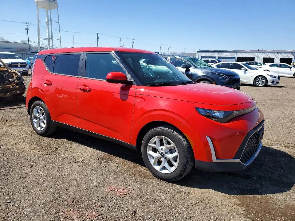 2025 KIA SOUL LX  