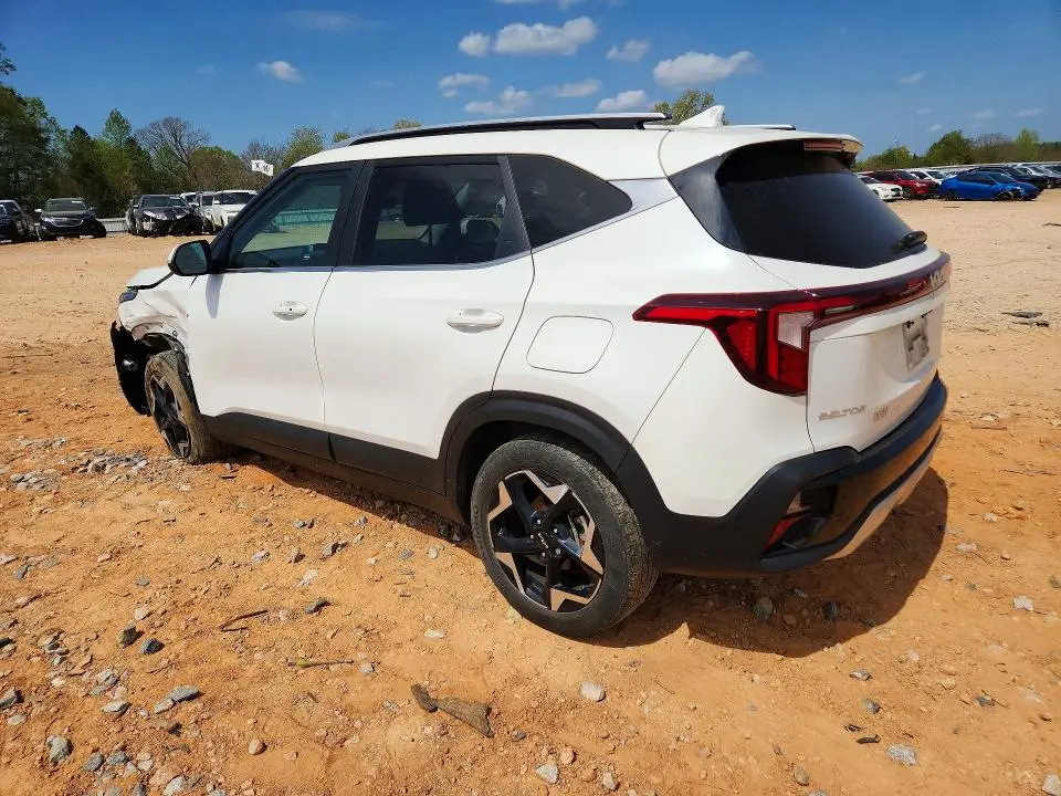 2024 KIA SELTOS EX  