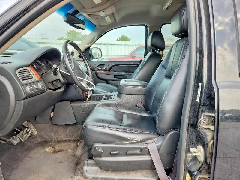 2014 CHEVROLET SUBURBAN K1500 LT  