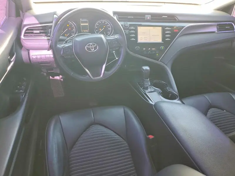 2018 TOYOTA CAMRY SE  