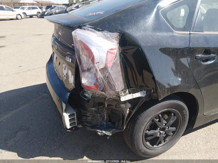 2015 TOYOTA PRIUS THREE